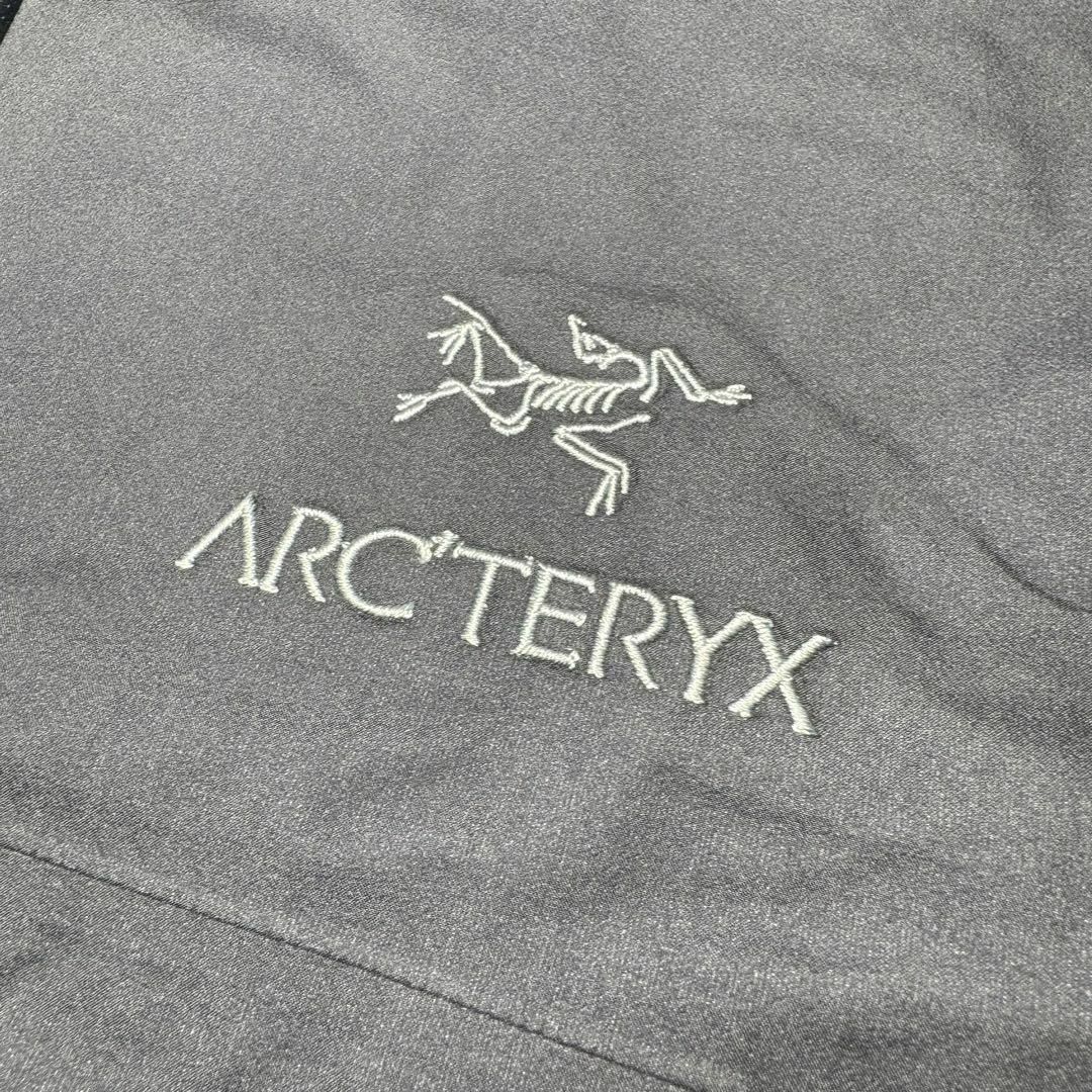 ARC'TERYX(アークテリクス)の新品 アークテリクス ベータジャケット ブラックサファイア XS バードエイド付 メンズのジャケット/アウター(マウンテンパーカー)の商品写真