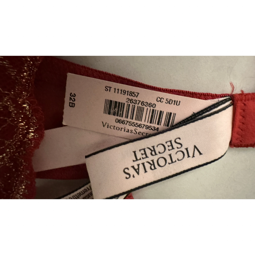 Victoria's Secret(ヴィクトリアズシークレット)のヴィクトリアンシークレット32B/B70 レディースの下着/アンダーウェア(ブラ)の商品写真