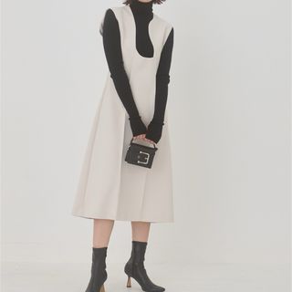 ルシェルブルー(LE CIEL BLEU)のOrganic Line Neck Dress(ロングワンピース/マキシワンピース)