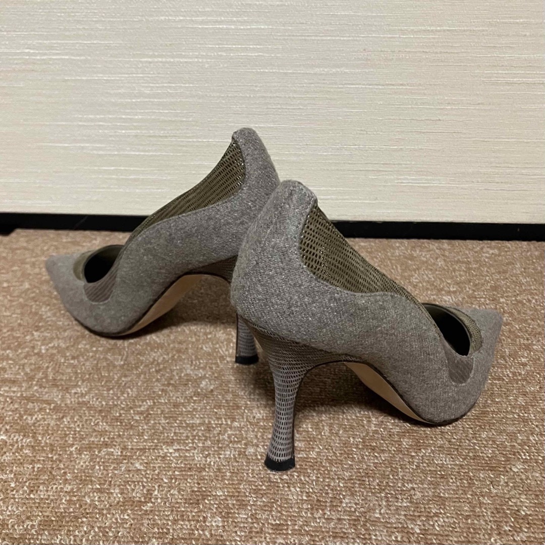 MANOLO BLAHNIK(マノロブラニク)のMANOLO BLAHNIK マノロブラニク　パンプス　サイズ34 レディースの靴/シューズ(ハイヒール/パンプス)の商品写真