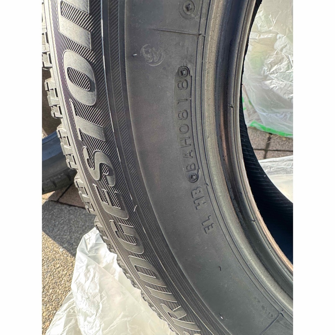 BRIDGESTONE(ブリヂストン)の215/65R16 BLIZZAK VRX  自動車/バイクの自動車(タイヤ)の商品写真