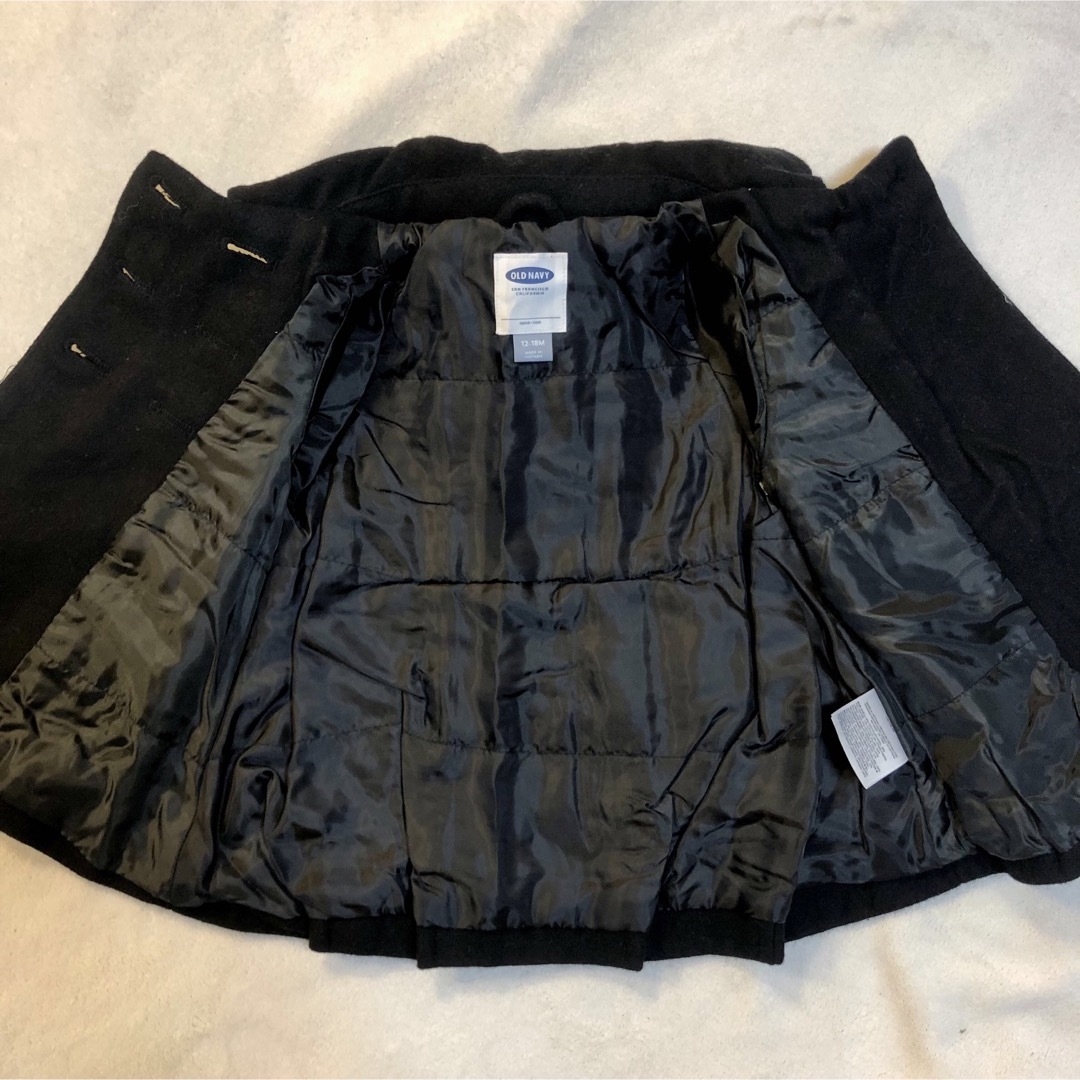 Old Navy(オールドネイビー)の新品80cm オールドネイビー 上品なコート　黒　ジャケットアウター キッズ/ベビー/マタニティのベビー服(~85cm)(ジャケット/コート)の商品写真