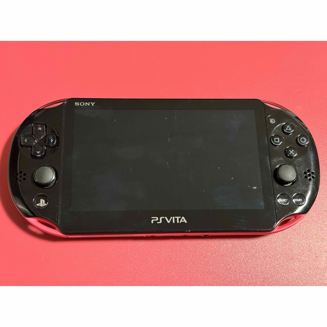 PlayStation Vita(プレイステーションヴィータ)のvita  ピンクブラック　マイクラ　1 エンタメ/ホビーのゲームソフト/ゲーム機本体(携帯用ゲーム機本体)の商品写真