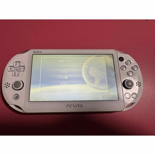 プレイステーションヴィータ(PlayStation Vita)のvita  ホワイト　1(携帯用ゲーム機本体)
