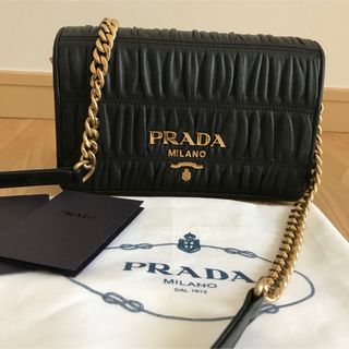 PRADA - 美品 PRADA プラダ ギャザー ミニショルダーバッグ チェーン