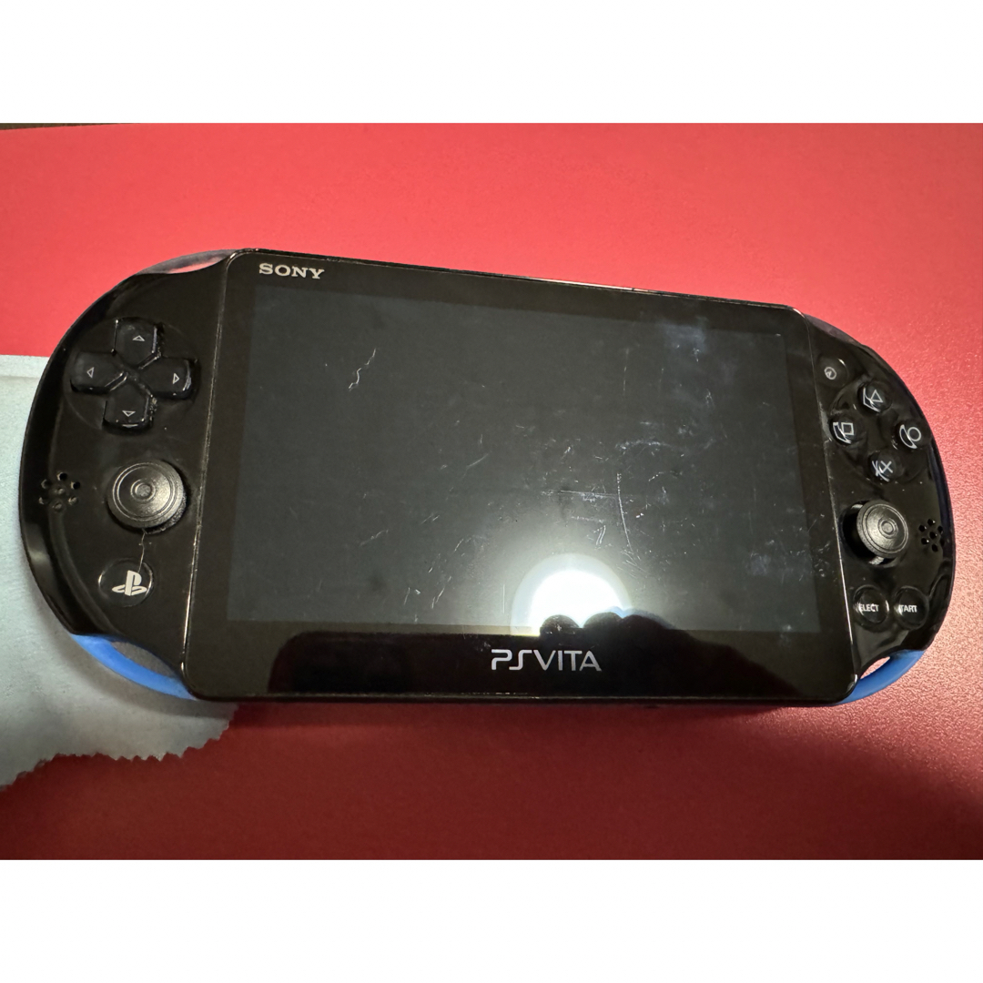 PlayStation Vita(プレイステーションヴィータ)のvita  ブルーブラック　1 エンタメ/ホビーのゲームソフト/ゲーム機本体(携帯用ゲーム機本体)の商品写真