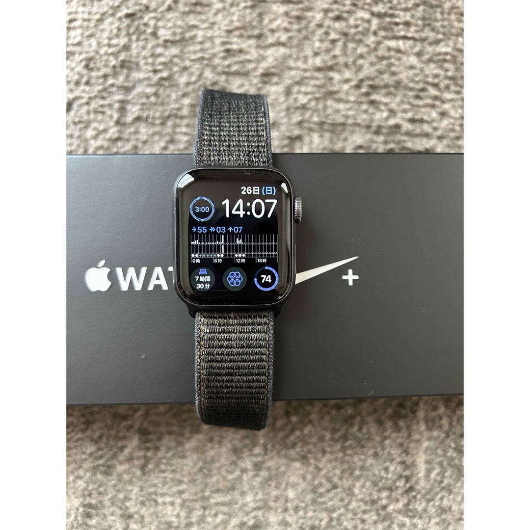 Apple Watch - Apple Watch Nike Series4 スポーツループ 40mmGPSの ...