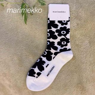 マリメッコ(marimekko)の［新品］マリメッコmarimekko 靴下(ブラックウニッコ柄)(ソックス)