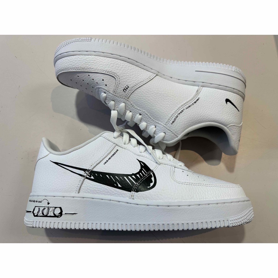 メンズNIKE AIR FORCE 1 LV8 UTILITY SKETCH 27.5