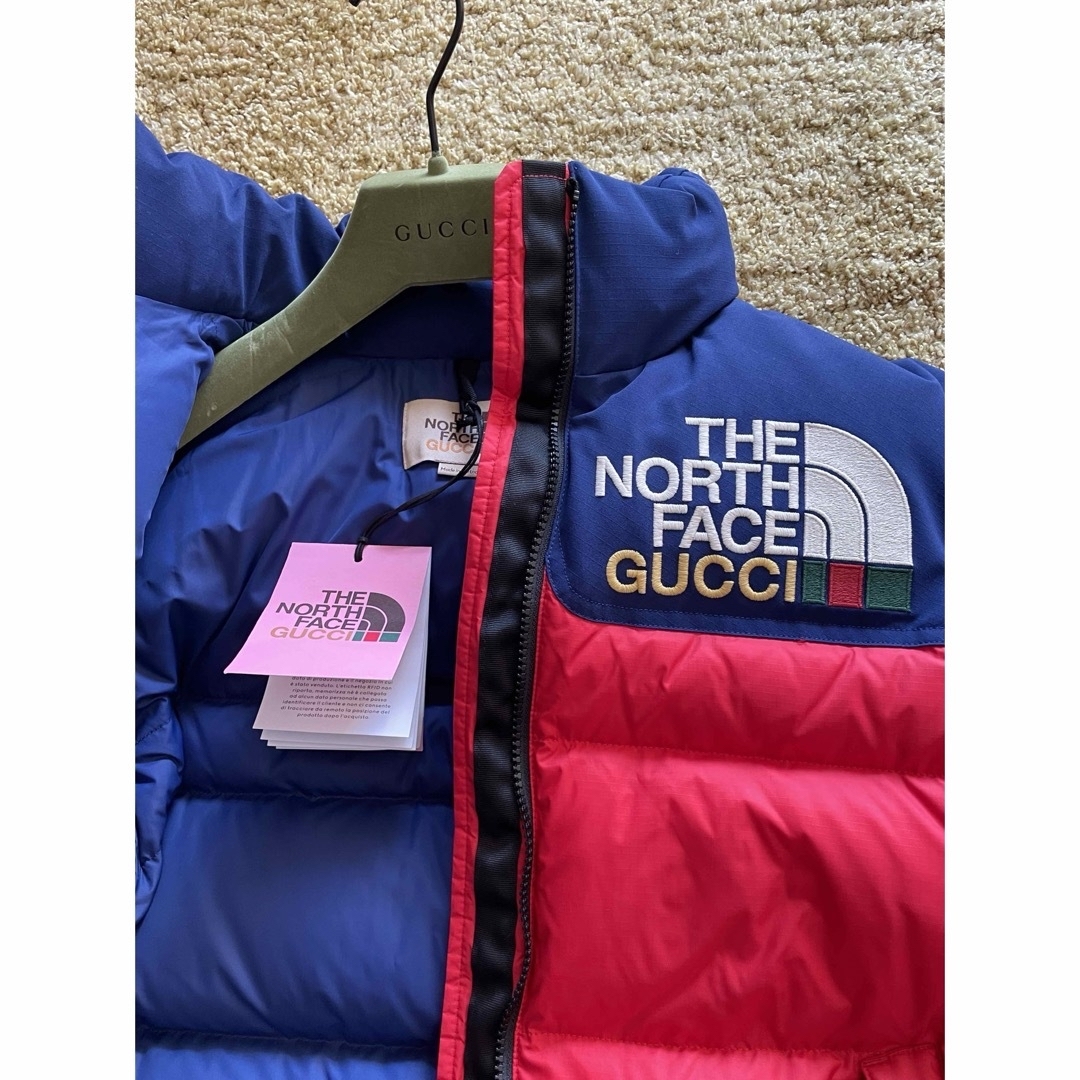 Gucci(グッチ)のGucci x The North Face Down jacket "Red" レディースのジャケット/アウター(ダウンジャケット)の商品写真