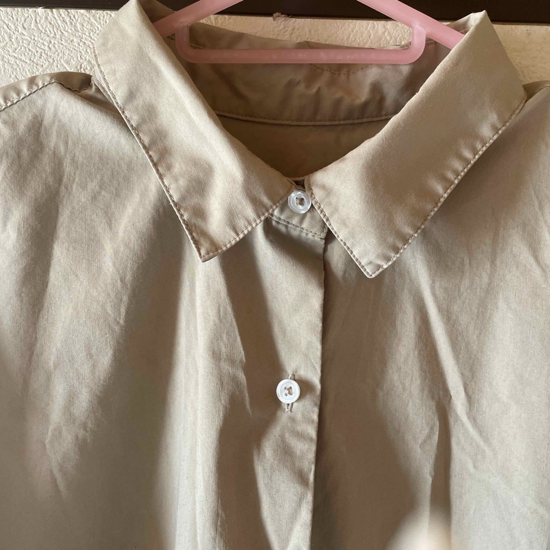 GU(ジーユー)の🇭🇺 大きいGU カットシャツ レディースのトップス(シャツ/ブラウス(長袖/七分))の商品写真