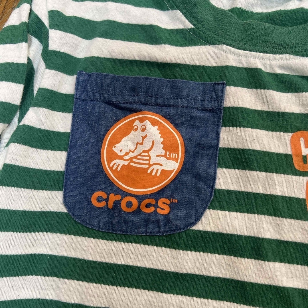 crocs(クロックス)の【140サイズ】クロックス　グリーン　ボーダーカットソー　長袖 キッズ/ベビー/マタニティのキッズ服男の子用(90cm~)(Tシャツ/カットソー)の商品写真