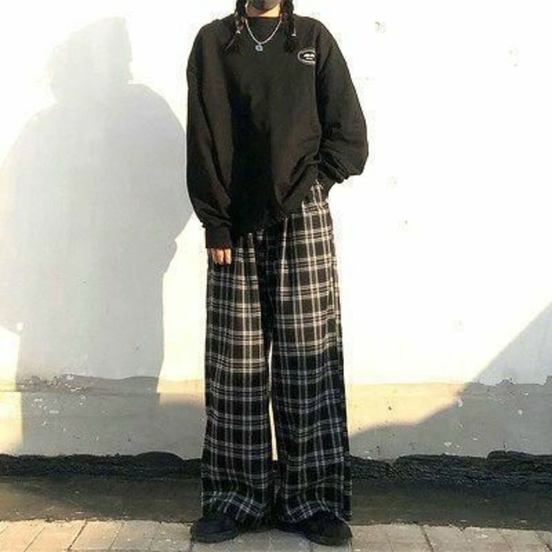 チェック柄ワイドパンツ メンズ ブラック 黒 原宿系 韓国 ユニセックス メンズのパンツ(ワークパンツ/カーゴパンツ)の商品写真