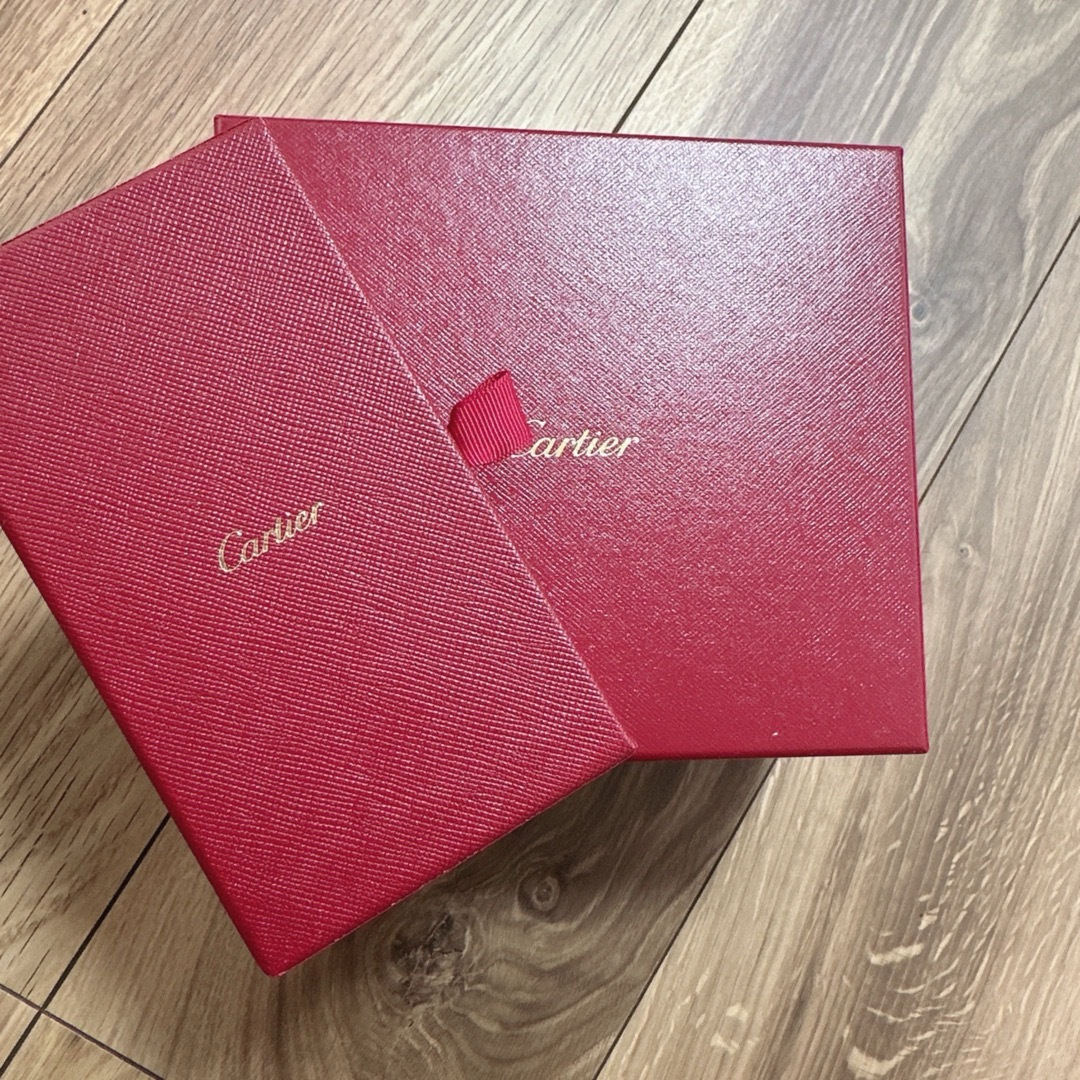 Cartier(カルティエ)のパシャドゥカルティエ 35mm レディースのファッション小物(腕時計)の商品写真