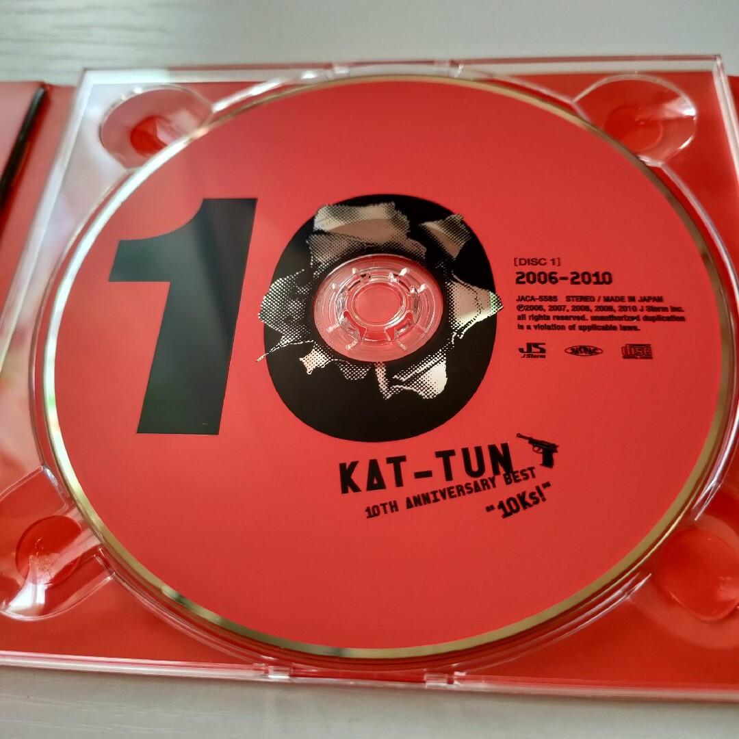 KAT-TUN　10TH　ANNIVERSARY　BEST“10Ks！”（期間限 エンタメ/ホビーのCD(ポップス/ロック(邦楽))の商品写真