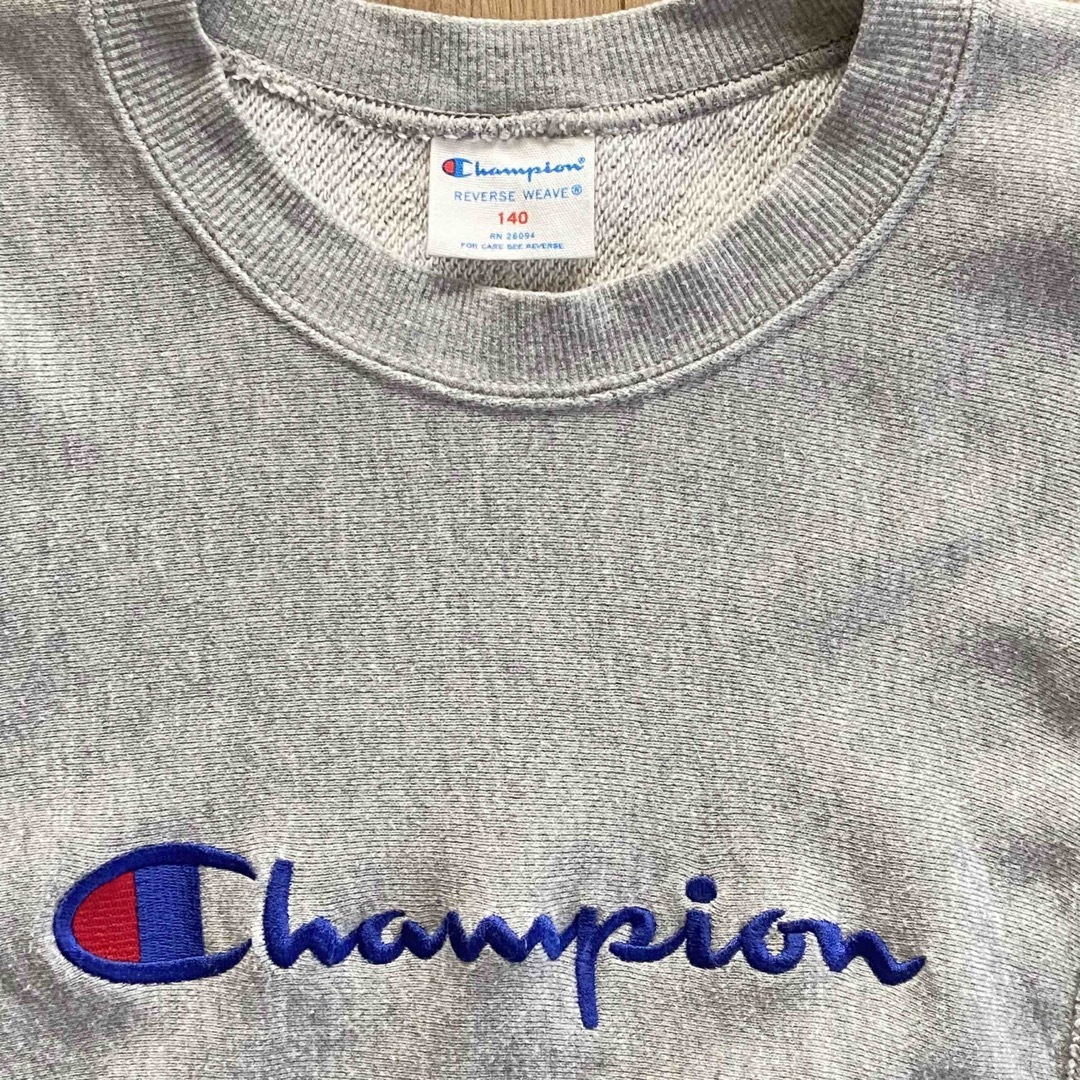 Champion(チャンピオン)のChampion トレーナー 140 グレー キッズ/ベビー/マタニティのキッズ服男の子用(90cm~)(Tシャツ/カットソー)の商品写真