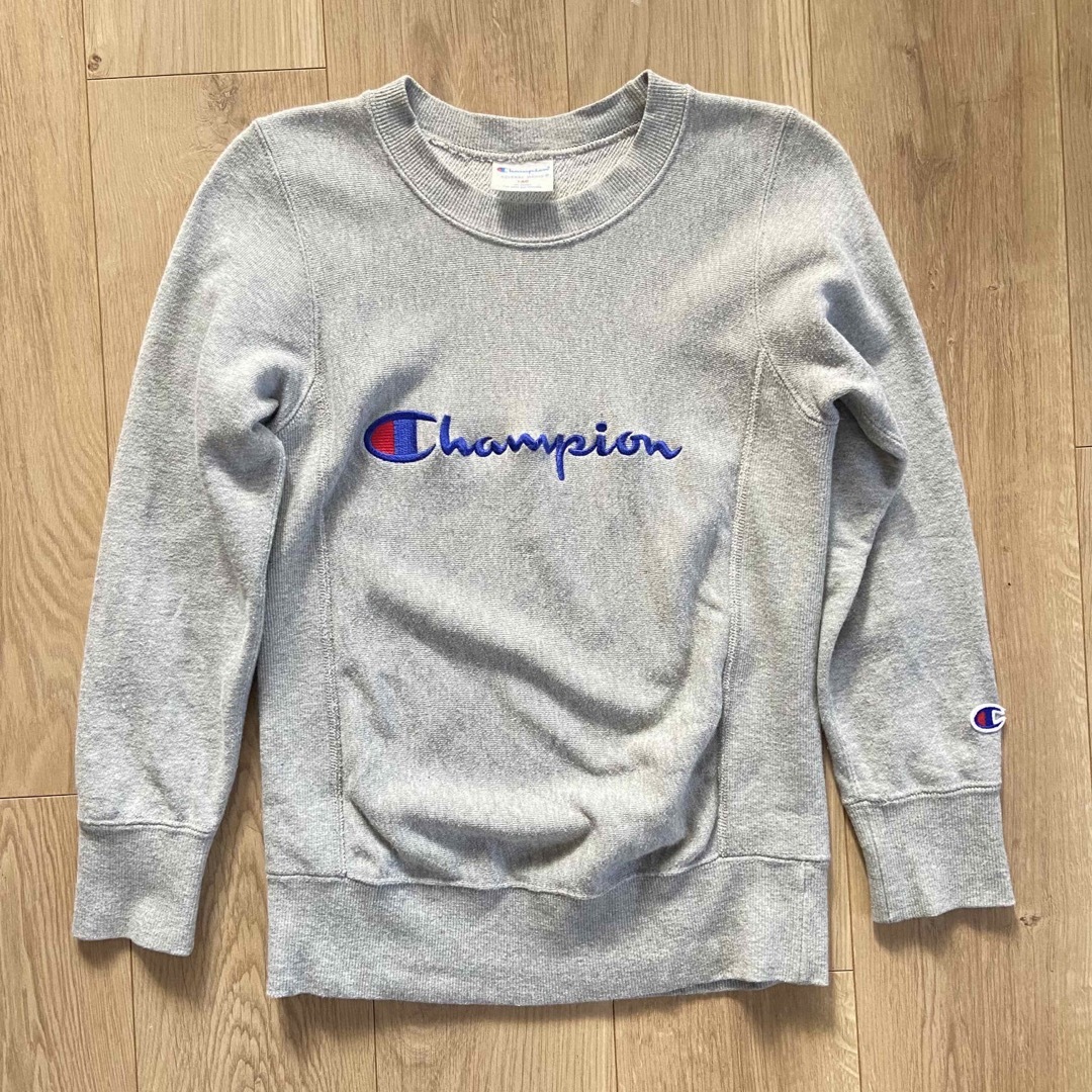 Champion(チャンピオン)のChampion トレーナー 140 グレー キッズ/ベビー/マタニティのキッズ服男の子用(90cm~)(Tシャツ/カットソー)の商品写真