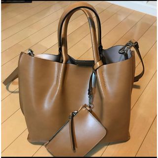 ジャンニキャリーニ(GIANNI CHIARINI)のトートバッグ キャメル  ナッツ ショルダー(トートバッグ)