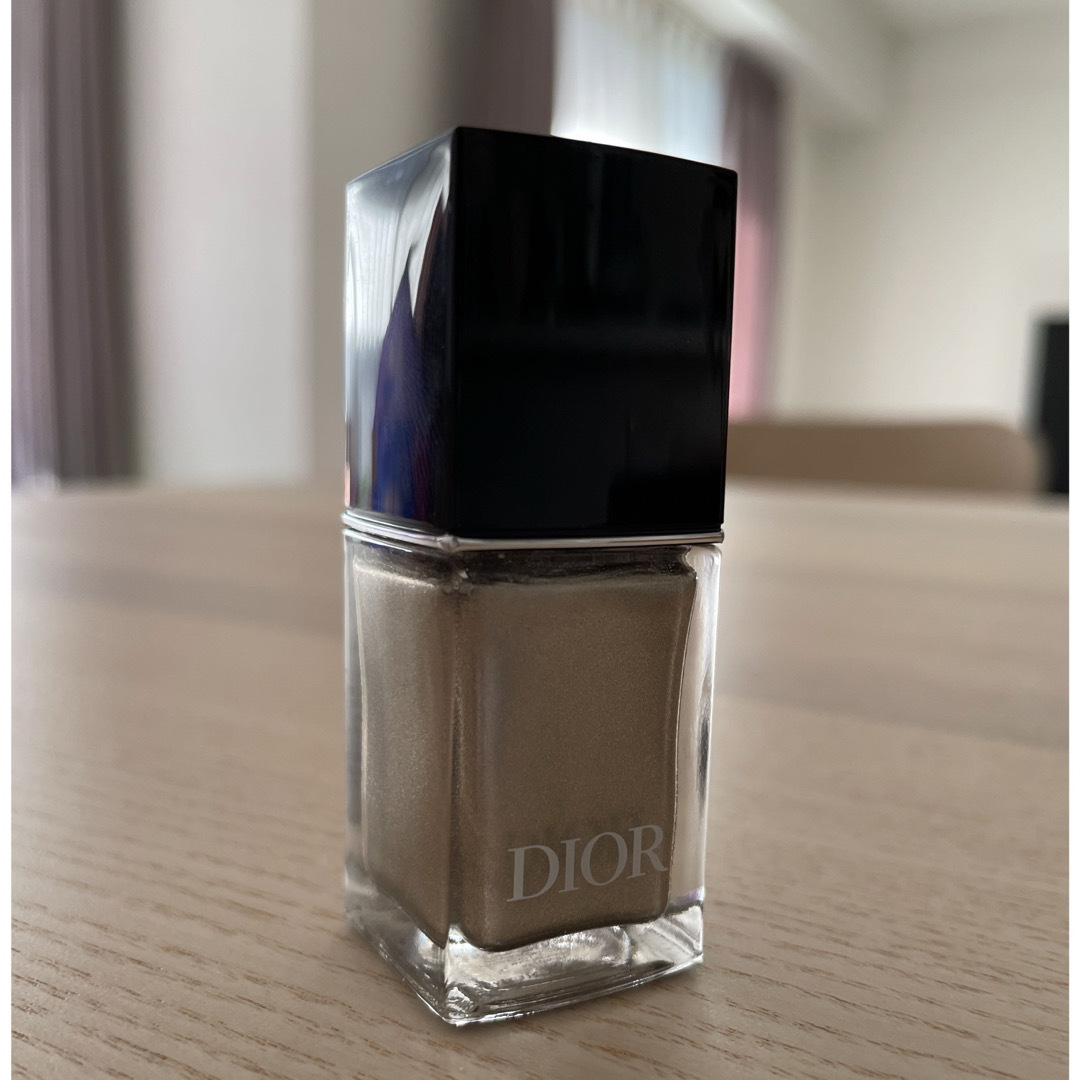 Christian Dior(クリスチャンディオール)の【クリスマスコレクション2023数量限定色】ディオール ヴェルニ コスメ/美容のネイル(マニキュア)の商品写真