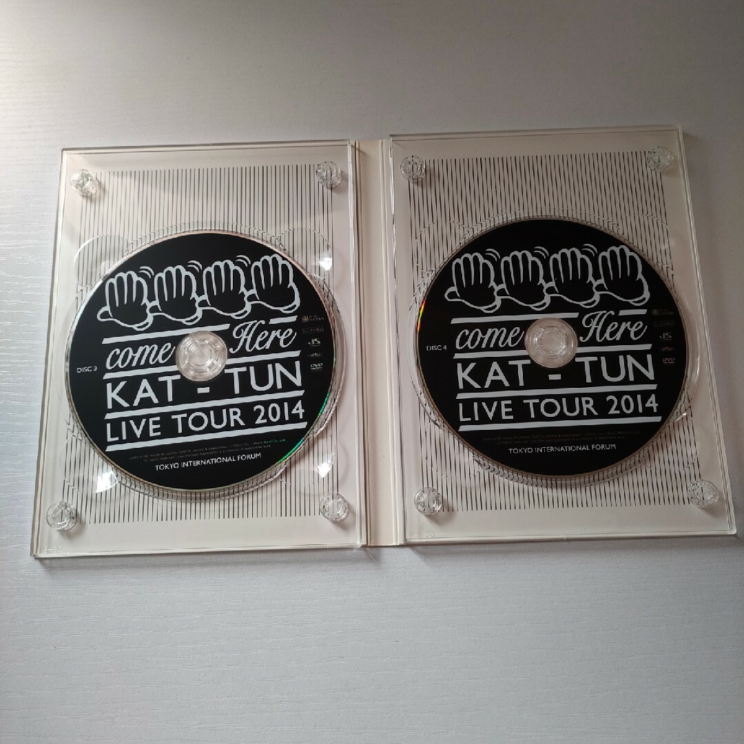 KAT-TUN(カトゥーン)のKAT-TUN　LIVE　TOUR　2014　come　Here（初回限定盤1） エンタメ/ホビーのDVD/ブルーレイ(ミュージック)の商品写真