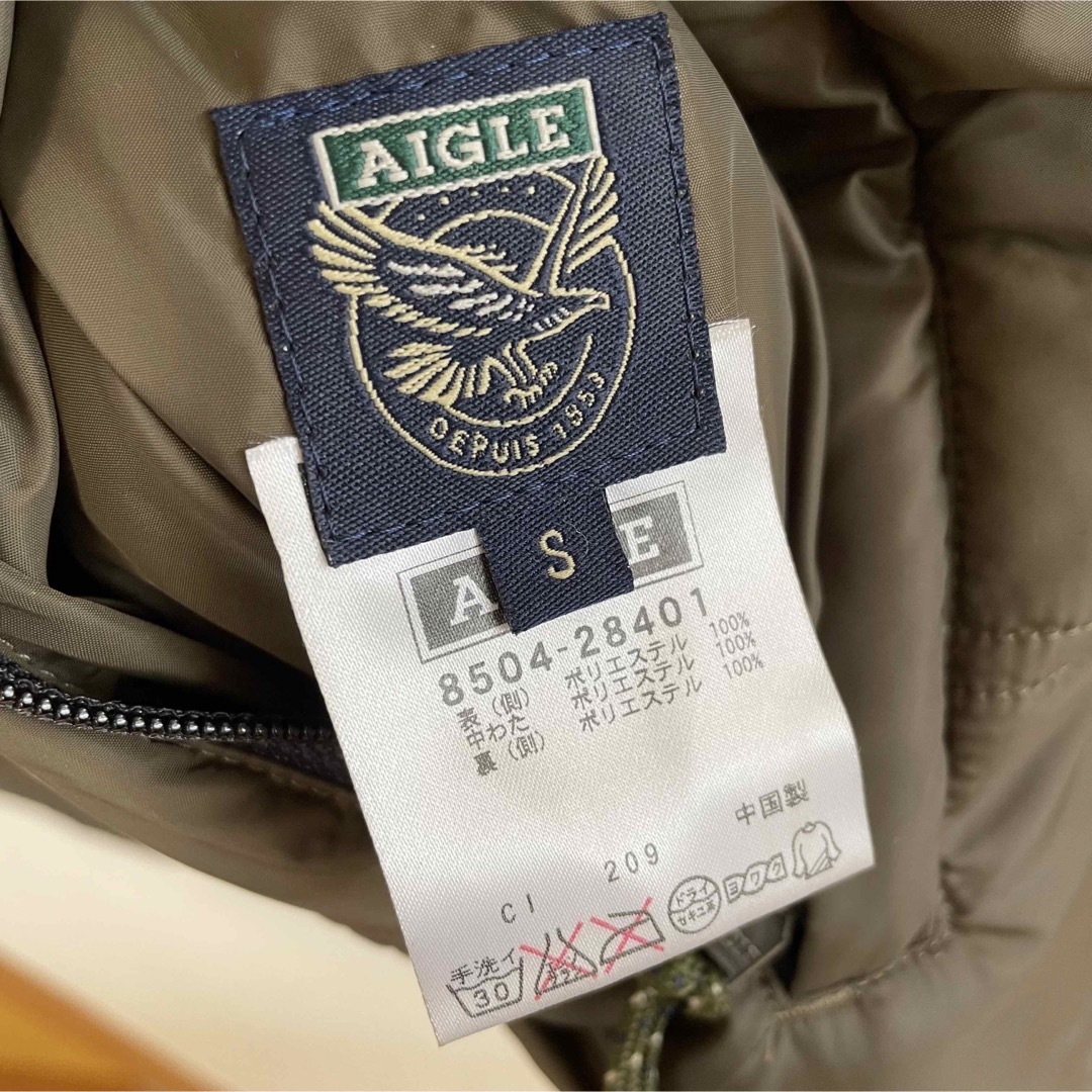 AIGLE(エーグル)のAIGLE サーモリバーシブルジャケット　男女兼用Sサイズ メンズのジャケット/アウター(ダウンジャケット)の商品写真