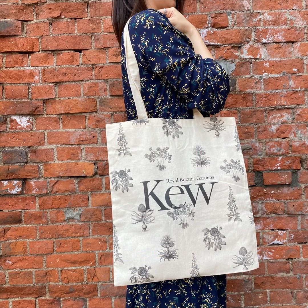 ロンドン限定　Kew garden キューガーデン　トートバック　ホワイト レディースのバッグ(トートバッグ)の商品写真