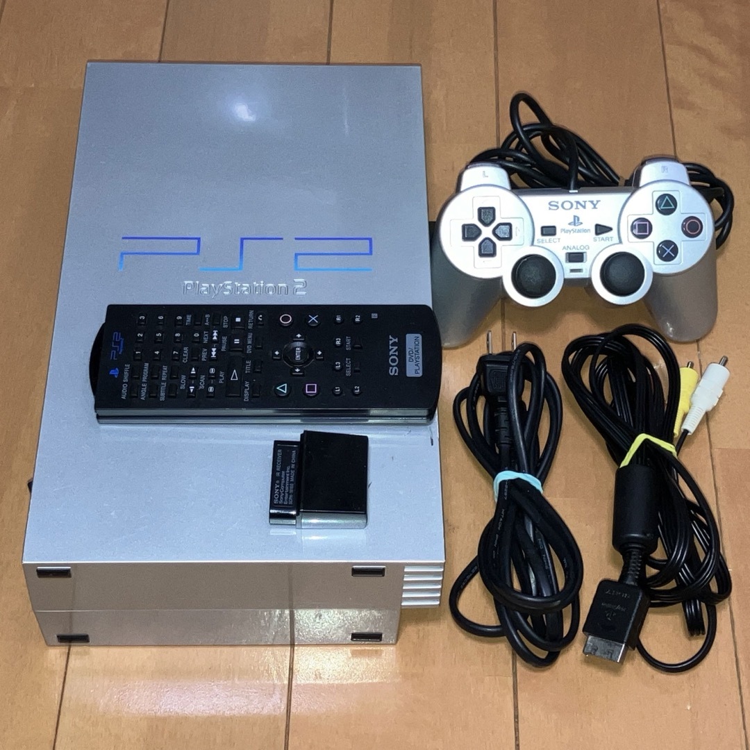 PlayStation2 - PS2 SCPH-30000 本体セット サテンシルバー 良動 PlayStation2 - PS2 SCPH-30000 本体セット サテンシルバー 良動