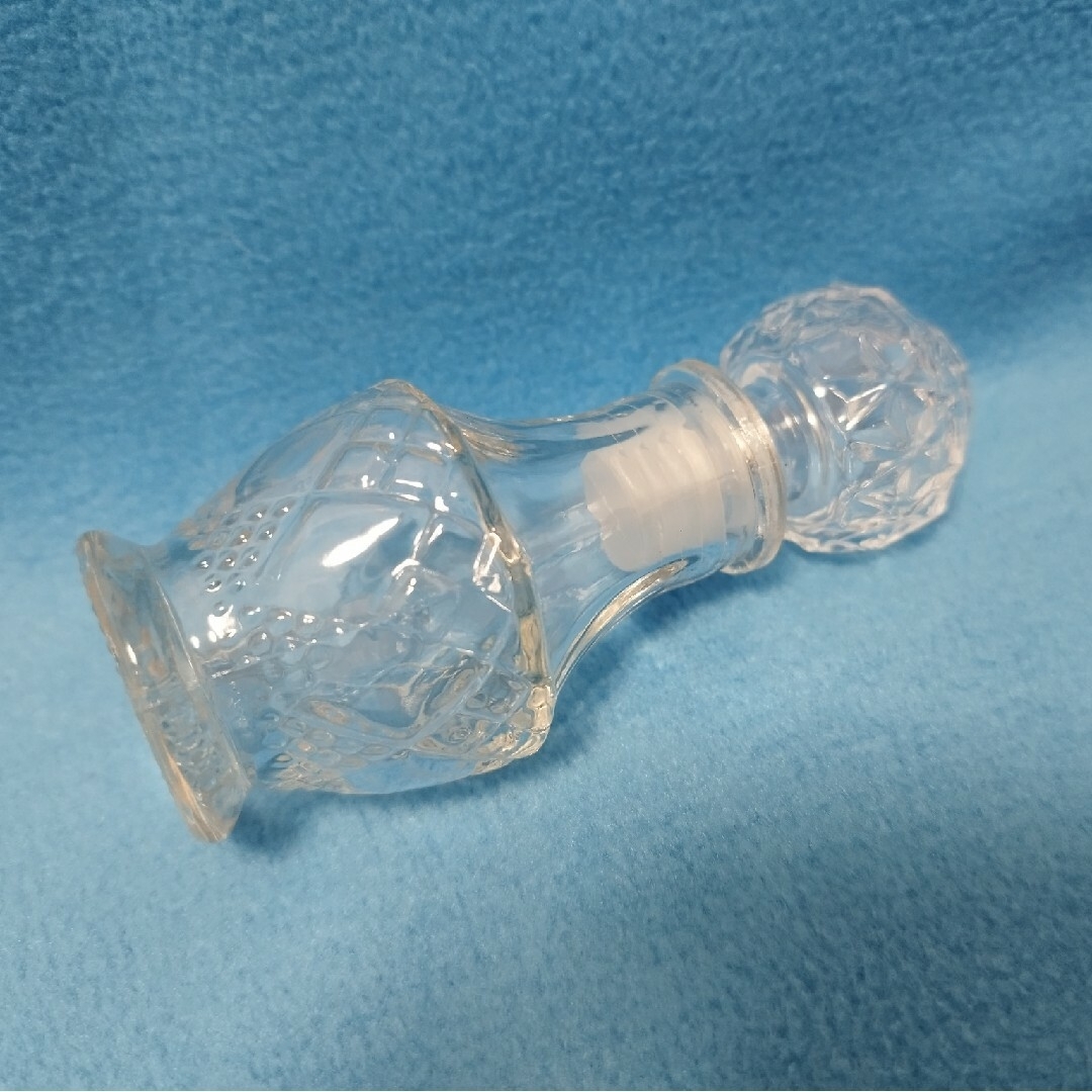 新品】アンティーク風 ガラス蓋つき 小瓶 インテリア 香水瓶 新品】アンティーク風 ガラス蓋つき 小瓶 インテリア 香水瓶