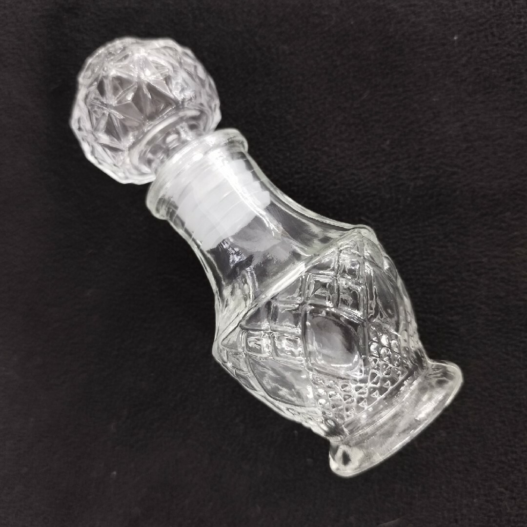 新品】アンティーク風 ガラス蓋つき 小瓶 インテリア 香水瓶 新品】アンティーク風 ガラス蓋つき 小瓶 インテリア 香水瓶