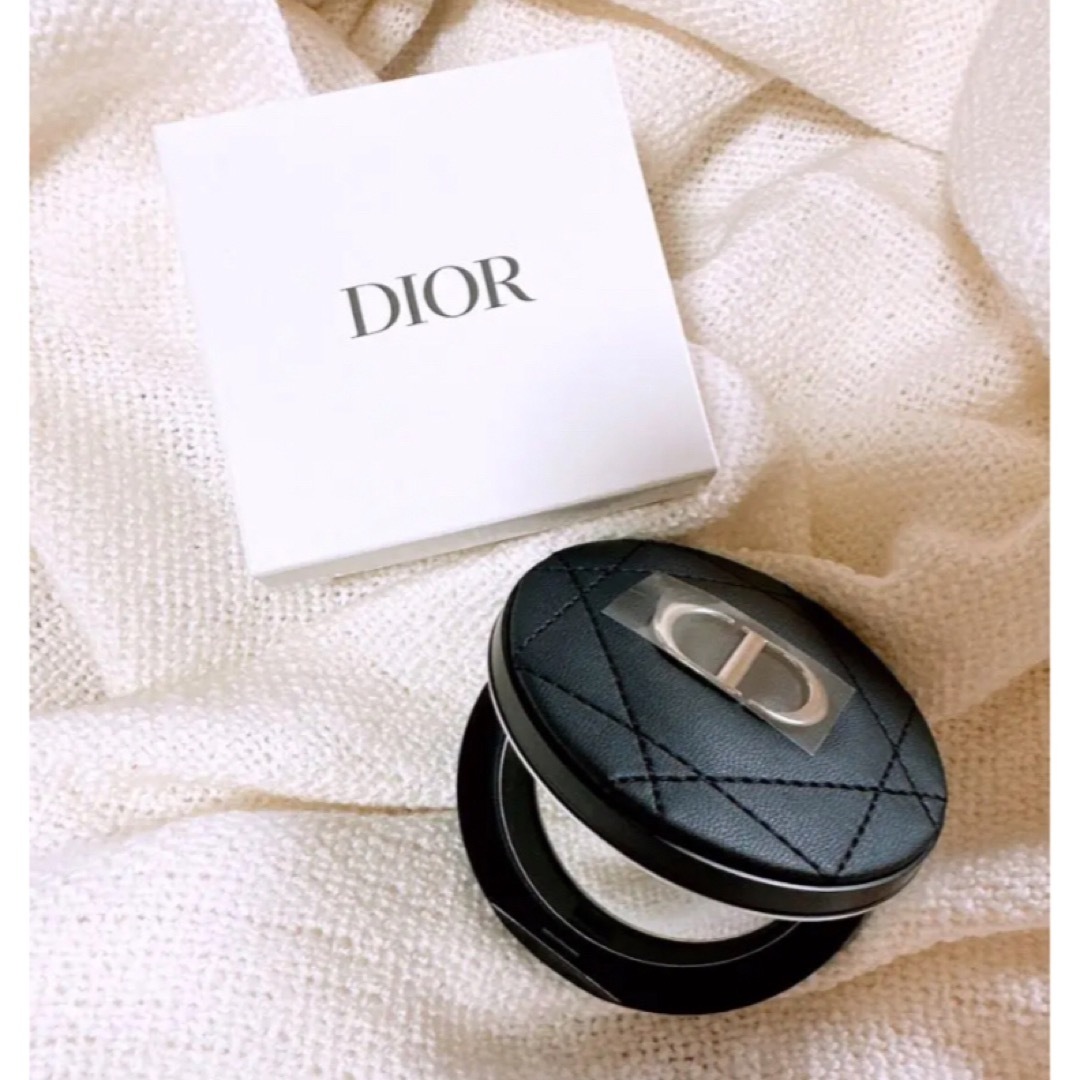 Christian Dior(クリスチャンディオール)の新品　ノベルティ 限定 コンパクトミラー オリジナルブラック箱付き レディースのファッション小物(ミラー)の商品写真