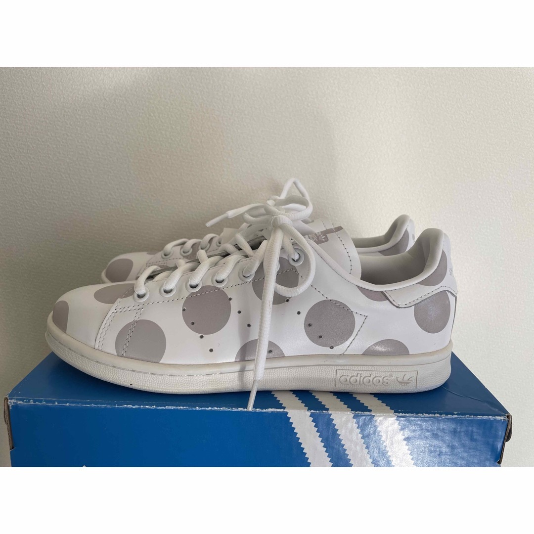 STANSMITH（adidas）(スタンスミス)の専用 未使用☆adidas stan smith  24.5cm スタンスミス メンズの靴/シューズ(スニーカー)の商品写真