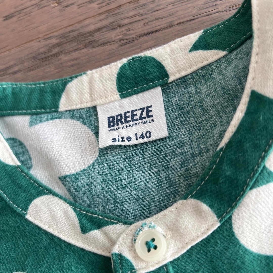 BREEZE(ブリーズ)の花柄シャツ キッズ/ベビー/マタニティのキッズ服女の子用(90cm~)(Tシャツ/カットソー)の商品写真