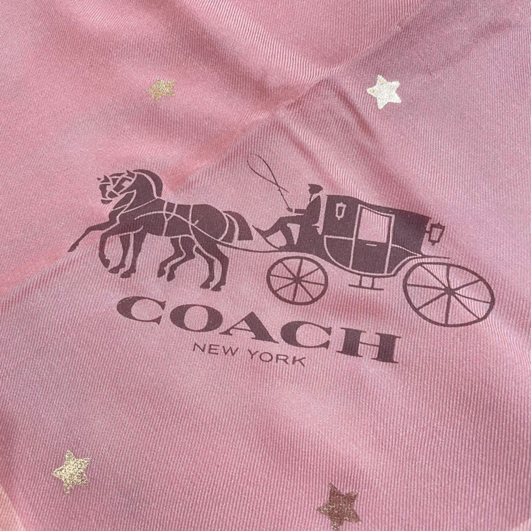 COACH(コーチ)のコーチ ストール 大判 スクエア レーヨン ピンク系 143×143cm【中古美品】 レディースのファッション小物(ストール/パシュミナ)の商品写真