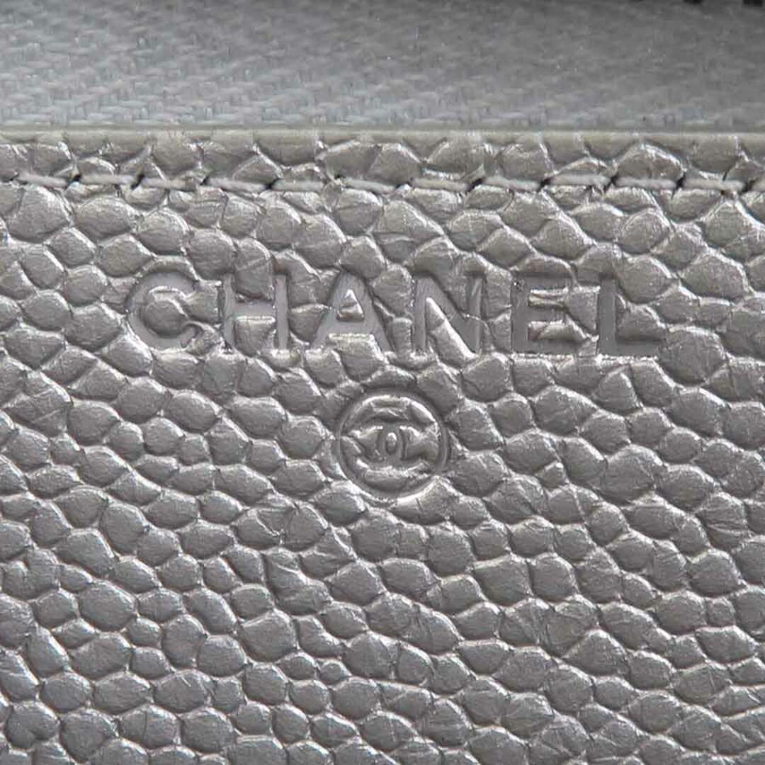 CHANEL(シャネル)のシャネル CHANEL ラウンドファスナー長財布 マトラッセ キャビアスキンレザー シルバー ユニセックス 送料無料【中古】 99783g レディースのファッション小物(財布)の商品写真