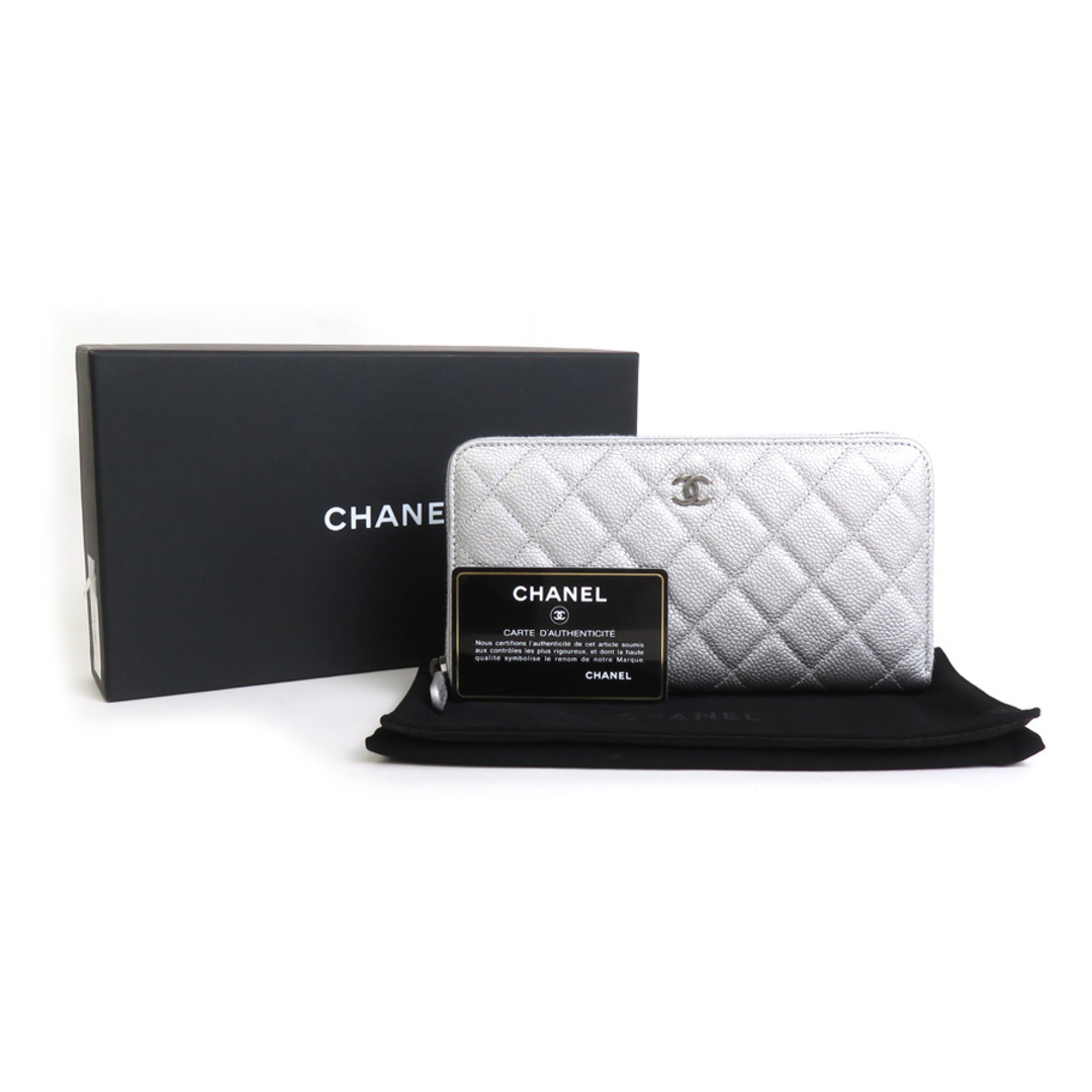 CHANEL(シャネル)のシャネル CHANEL ラウンドファスナー長財布 マトラッセ キャビアスキンレザー シルバー ユニセックス 送料無料【中古】 99783g レディースのファッション小物(財布)の商品写真