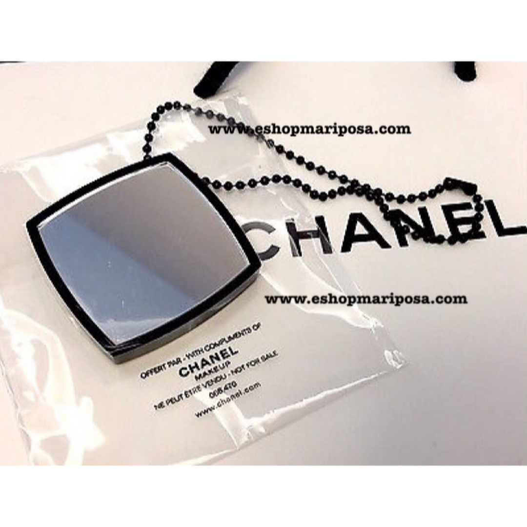 CHANEL(シャネル)のシャネル ミニミラーチャーム  レベージュ限定 キーホルダー、バッグチャームにも ハンドメイドのファッション小物(バッグチャーム)の商品写真