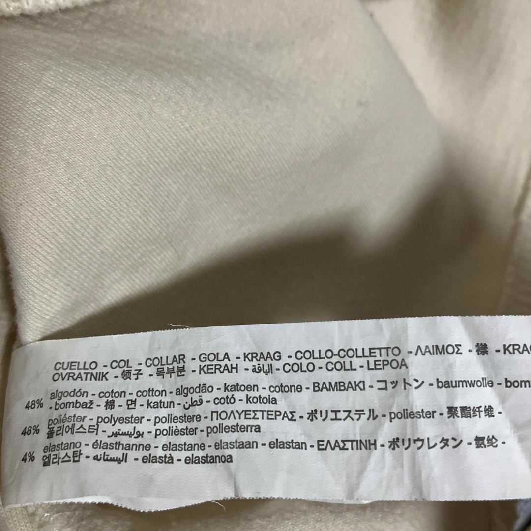 ZARA(ザラ)のZARA 長袖トップス　 ショート丈 レディースのトップス(カットソー(長袖/七分))の商品写真