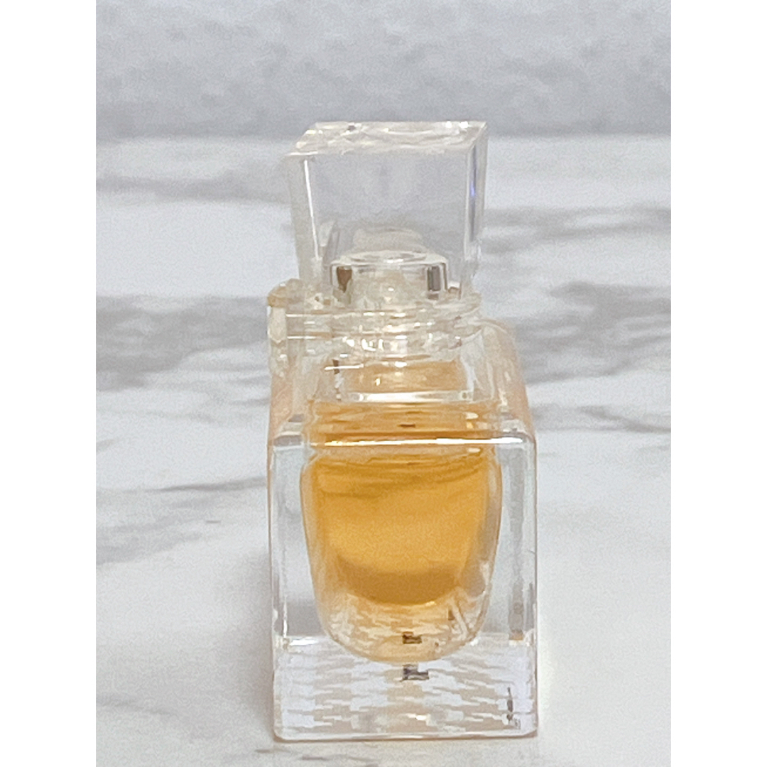 Christian Dior(クリスチャンディオール)の美品　未使用　ミスディオール　シェリー　オードパルファム　5ml ミニ香水 コスメ/美容の香水(香水(女性用))の商品写真