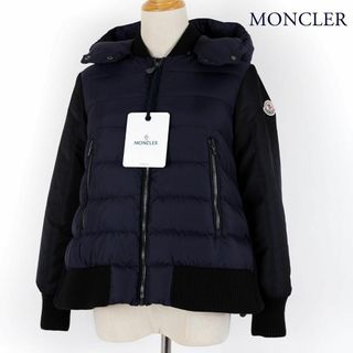 即発送　正規ハンガー付き　今の時期に大活躍　MONCLER 国内入荷数少なめ