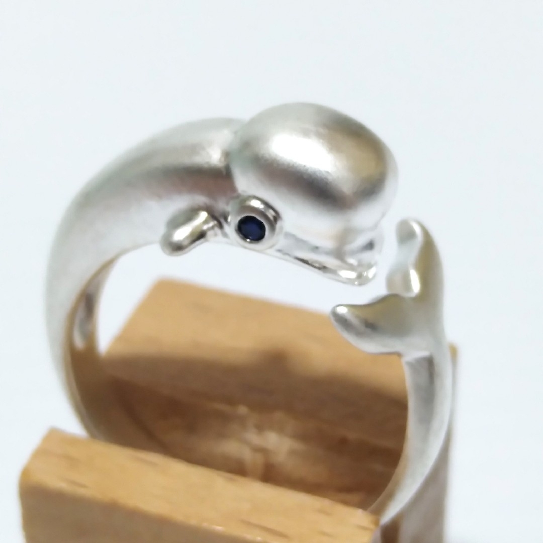 シロイルカのリング　指輪　フリーサイズ11号　アニマル　ドルフィンクジラベルーガ レディースのアクセサリー(リング(指輪))の商品写真