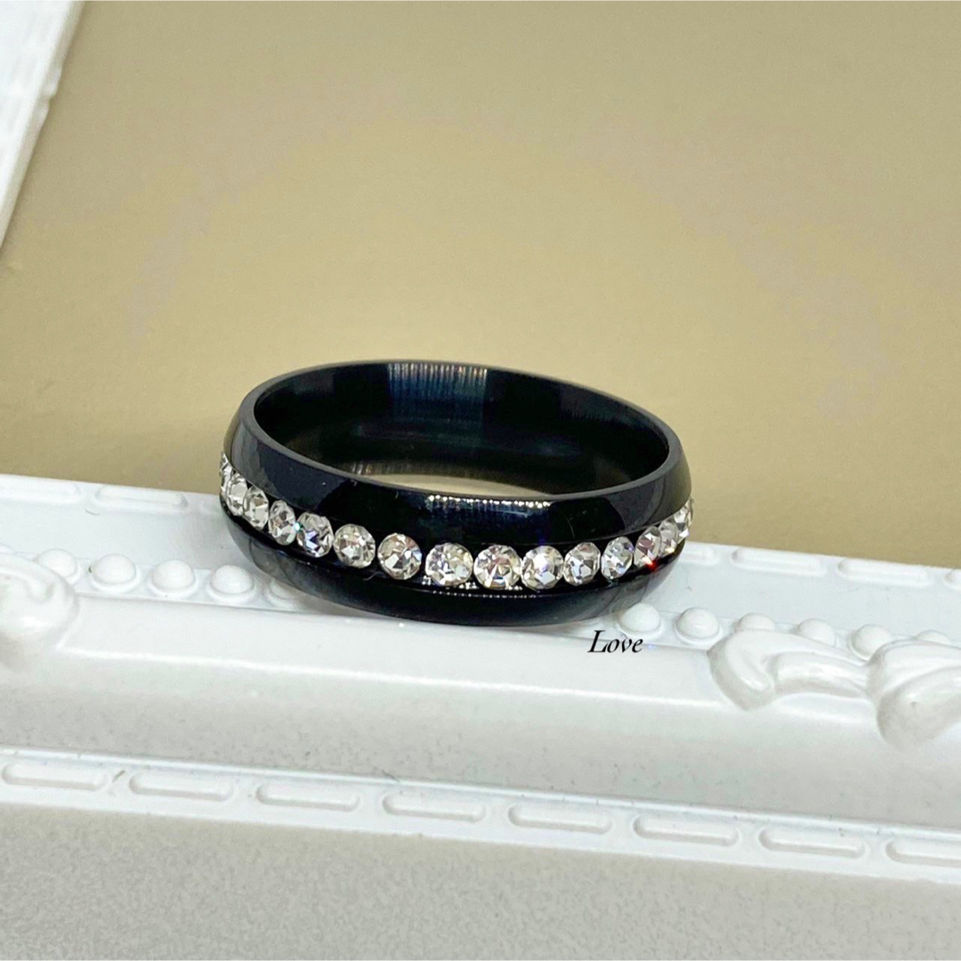 Newラインストーン ブラック ステンレスリング ステンレス指輪 ピンキーリング レディースのアクセサリー(リング(指輪))の商品写真