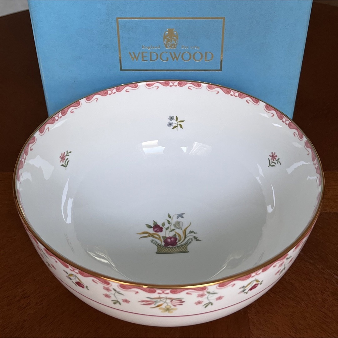 希少品】ウェッジウッド☆ビアンカ☆ラウンドベジタブルボウル 希少品】ウェッジウッド☆ビアンカ☆ラウンドベジタブルボウル