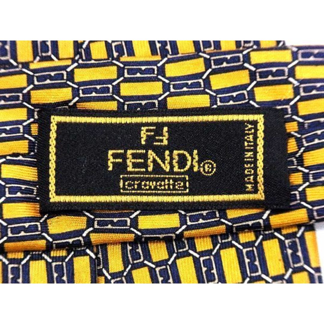 FENDI - FENDI フェンディ ズッカ柄 ズッキーノ シルク100% 総柄 FENDI - FENDI フェンディ ズッカ柄 ズッキーノ シルク100% 総柄