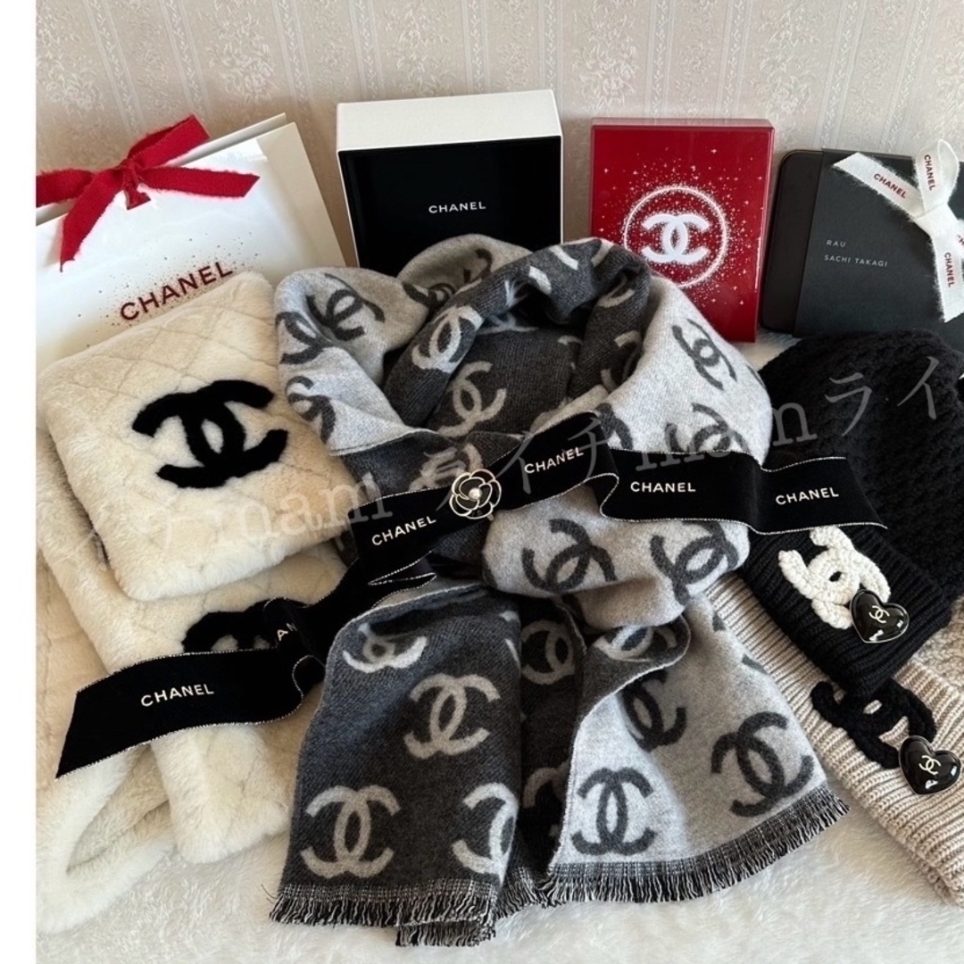 CHANEL(シャネル)のCHANEL🎀シャネル♡マフラー♡新品未使用 レディースのファッション小物(マフラー/ショール)の商品写真