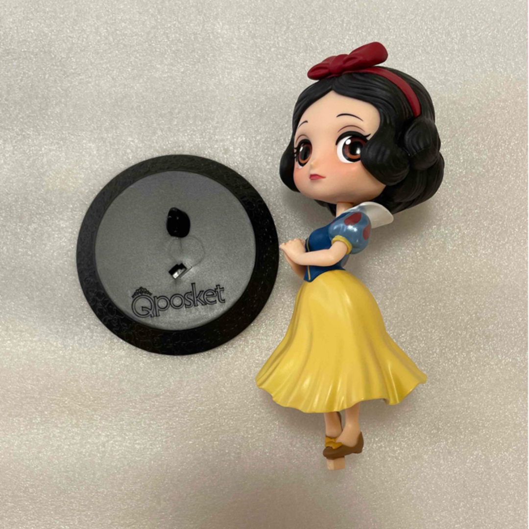 Disney(ディズニー)のQposketディズニー ＊ 白雪姫フィギュア 2 体セット エンタメ/ホビーのフィギュア(アニメ/ゲーム)の商品写真