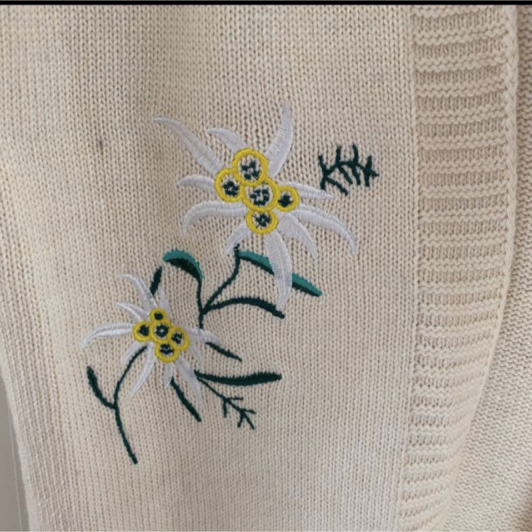 SPIGA(スピーガ)の未使用！SPIGA 花刺繍　ニット　ロングカーディガン レディースのトップス(カーディガン)の商品写真