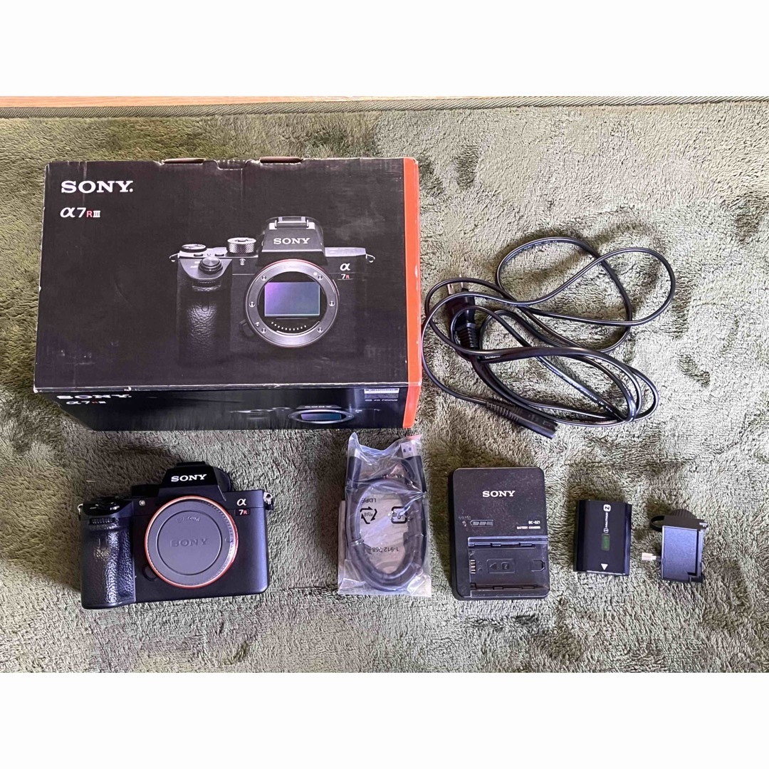 SONY(ソニー)のソニー　SONY ILCE-7RM3　α7RⅢ ボディ スマホ/家電/カメラのカメラ(ミラーレス一眼)の商品写真