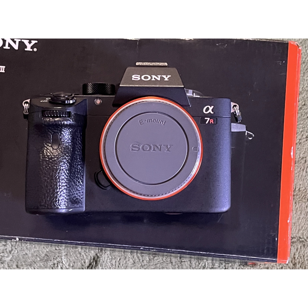 SONY(ソニー)のソニー　SONY ILCE-7RM3　α7RⅢ ボディ スマホ/家電/カメラのカメラ(ミラーレス一眼)の商品写真