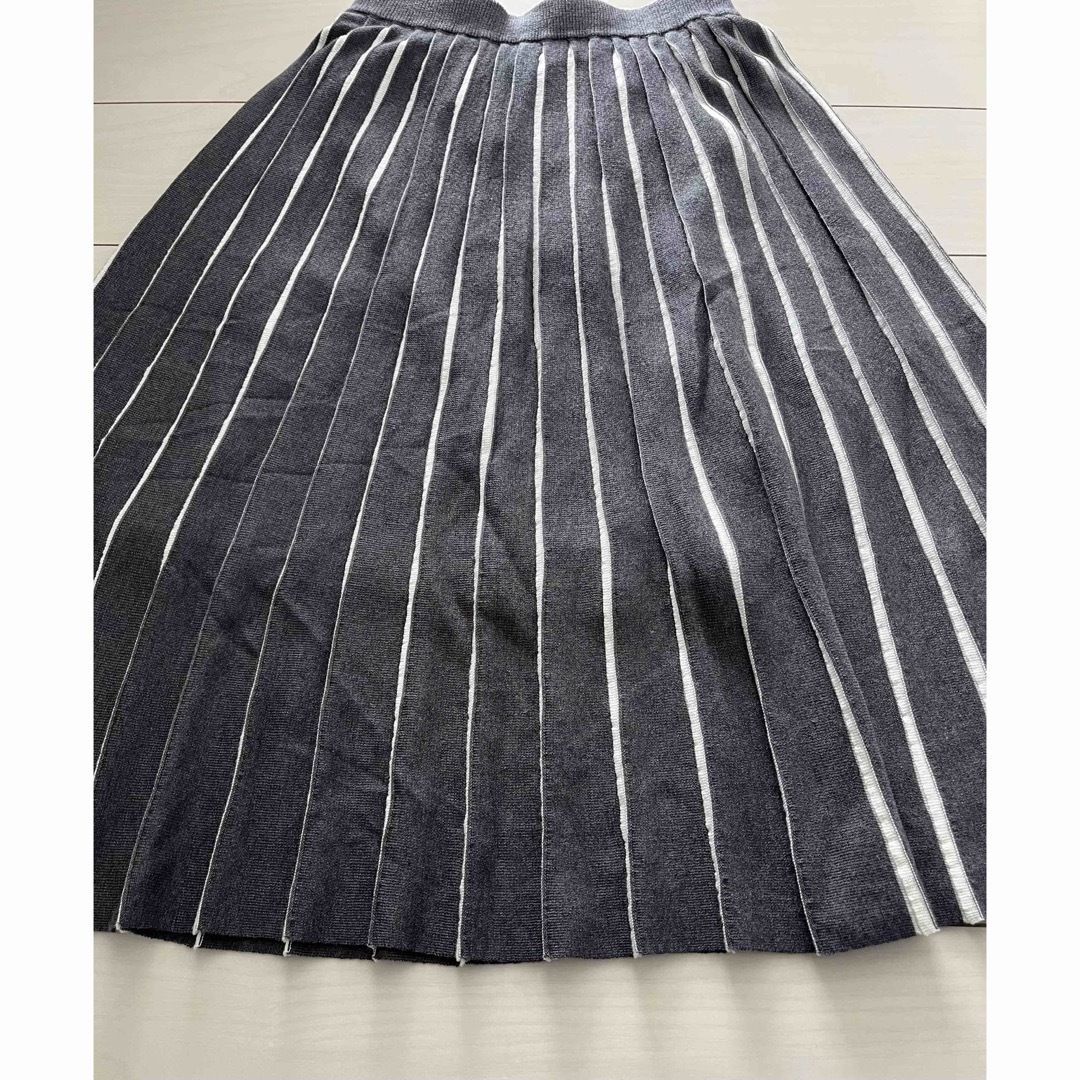 ROPE mademoiselle(ロペマドモアゼル)のROPE ストライプニットスカート レディースのスカート(ロングスカート)の商品写真