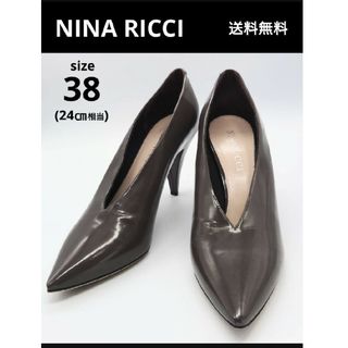 ニナリッチ(NINA RICCI)の定価9.3万 NINA RICCI パテント Vカットデザイン パンプス 38(ハイヒール/パンプス)